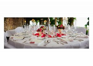 set-dinner-table-with-wine-glasses-and-cutlery