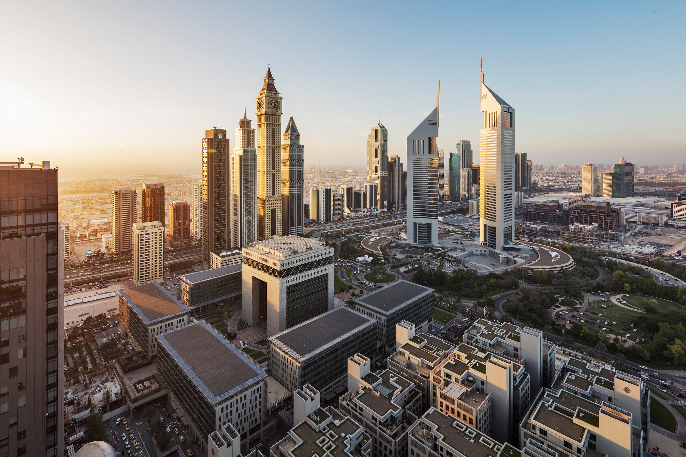 Business center dubai. DIFC Дубай. Международный финансовый центр Дубай. Финансовый Интернациональный центр в Дубае. DIFC Innovation Hub Дубай.